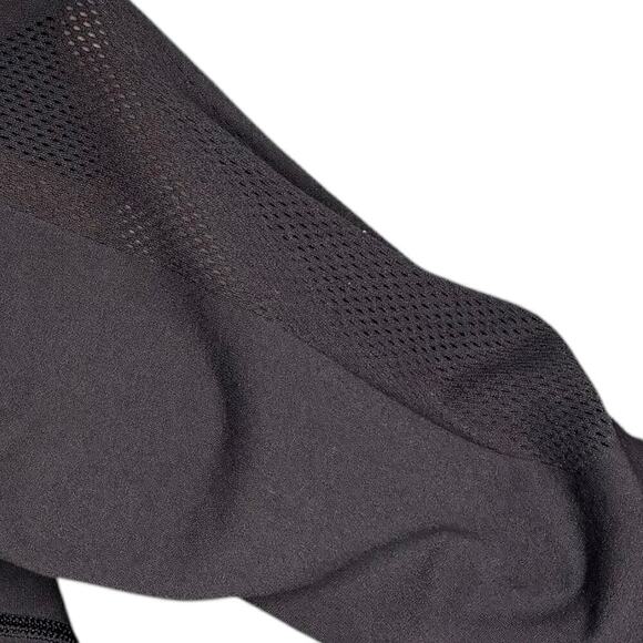 Lululemon Capri Leggings Mesh Cutout Side Accents Black Size 2 - Picture 4 of 6